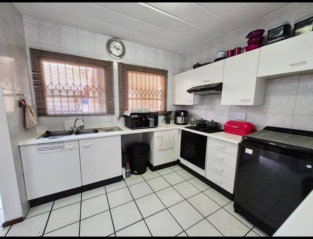 2 BEDROOM APARTMENT FOR SALE IN RANDHART